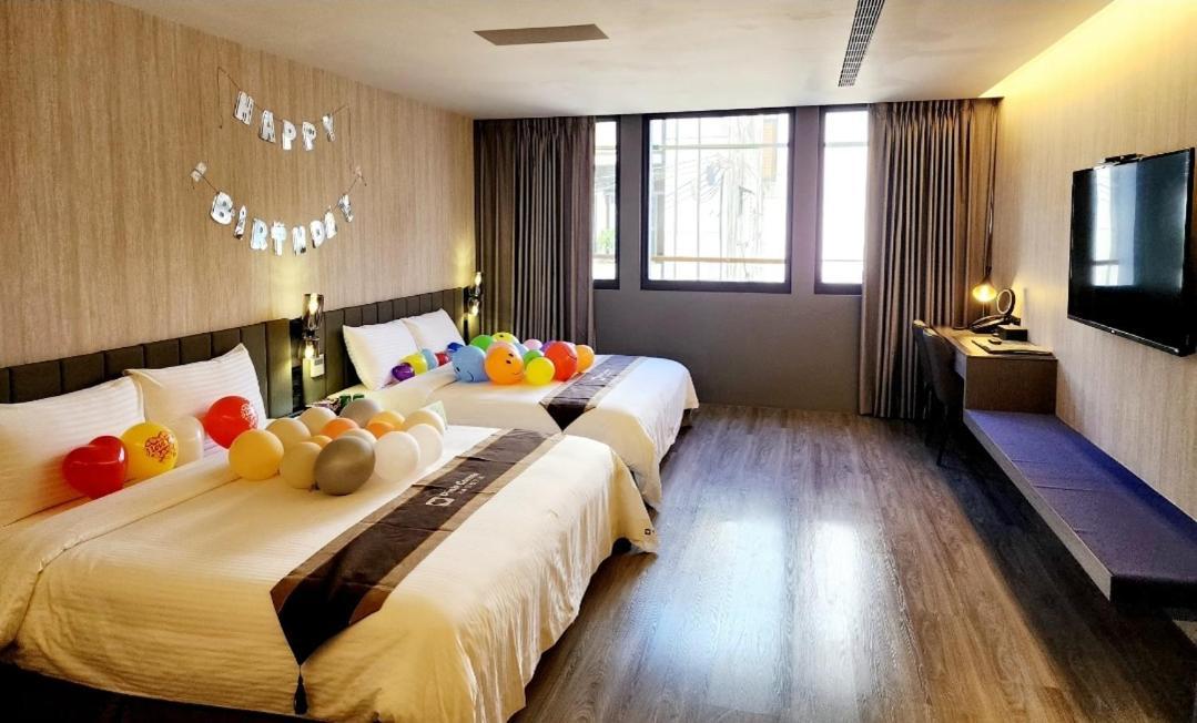 Hualien Pink Corner Hotel ภายนอก รูปภาพ