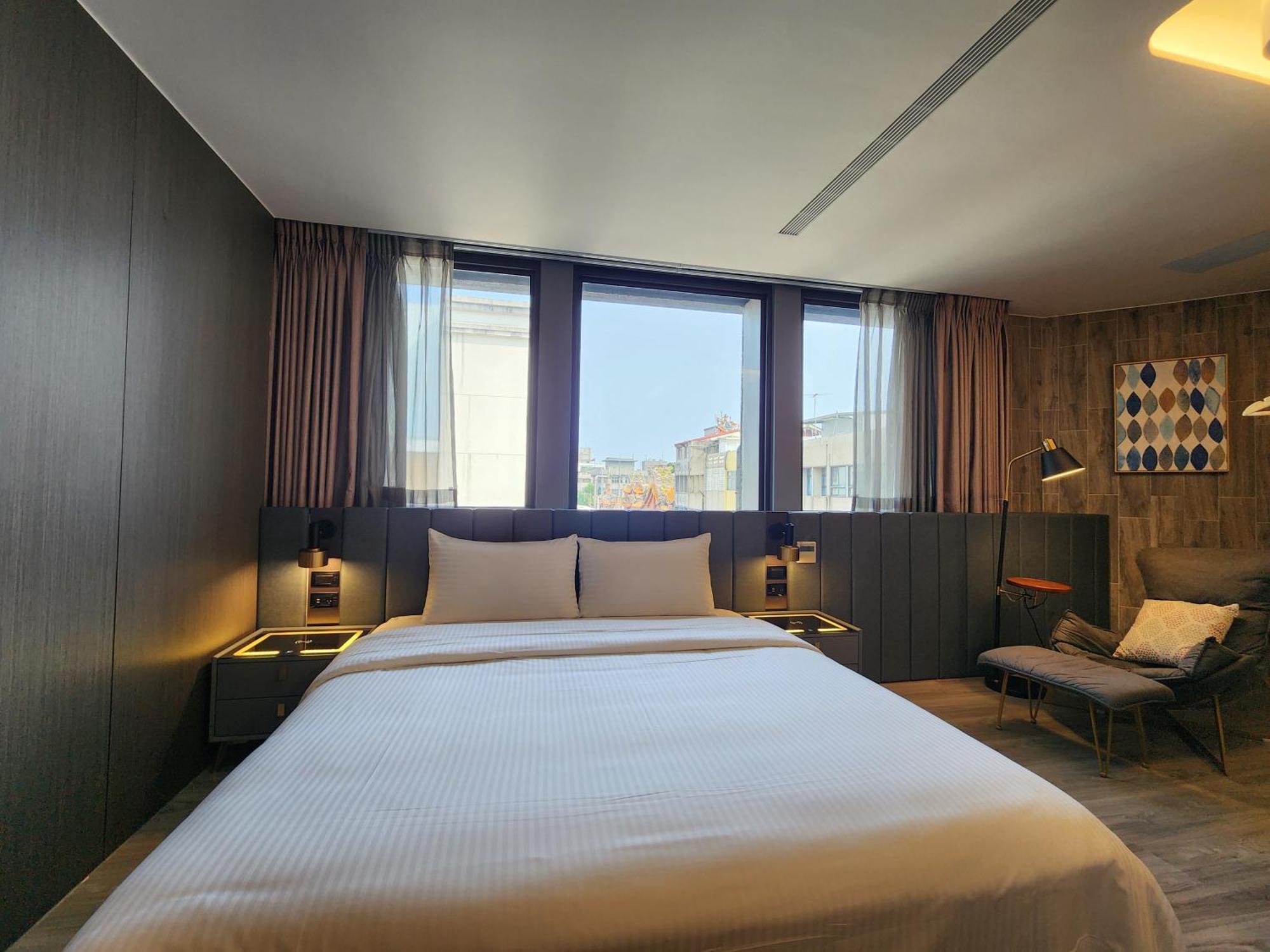Hualien Pink Corner Hotel ภายนอก รูปภาพ